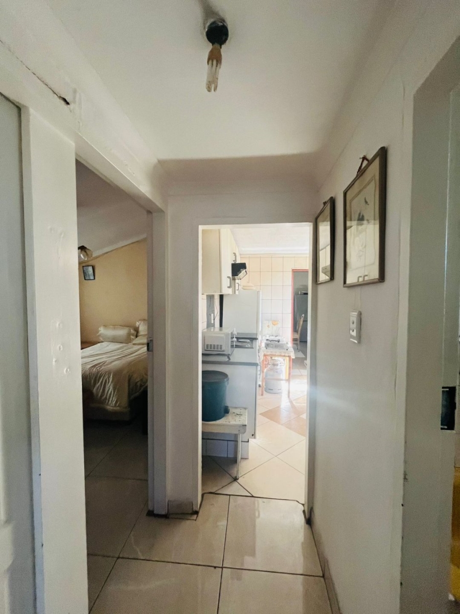 6 Bedroom Property for Sale in Mabopane Unit C North West